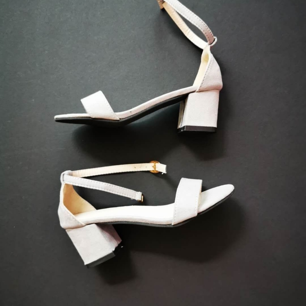 Women's Sandals for small foot
